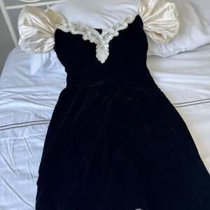 Vintage 80s little black dress